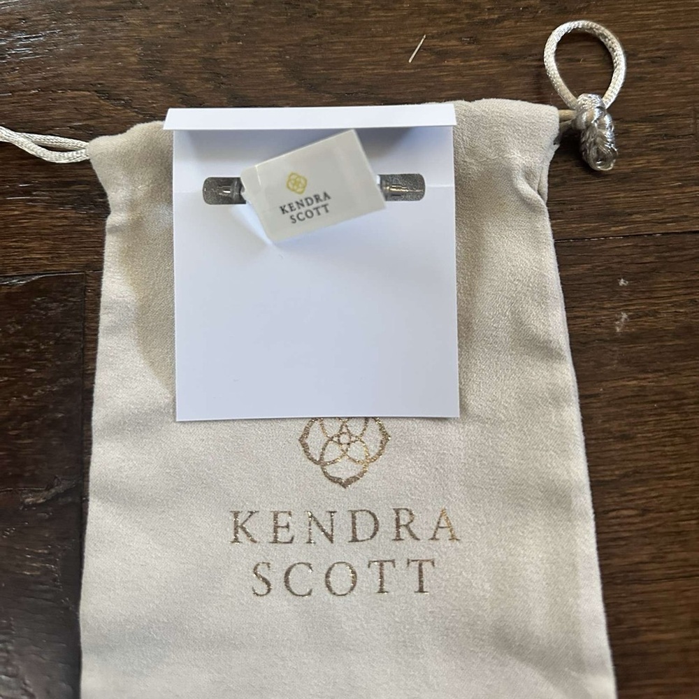 KENDRA SCOTT Grier Rhodium Chain Hoop Earrings-Silver-Brwnd New - Picture 3 of 13
